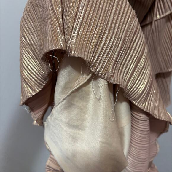 Mac Duggal Ruffle Tiered Criss Cross Lace Up Gown Gold Layered Evening Size 4 - Picture 9 of 9